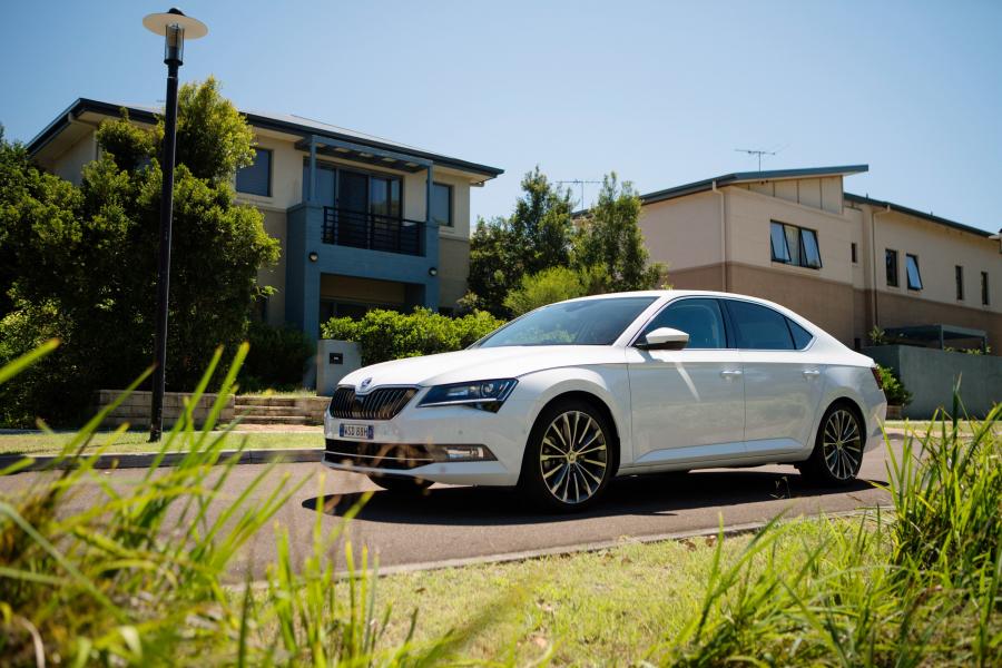  Skoda Superb 4x4 2016 года  (AU) (фото 9 из 18)